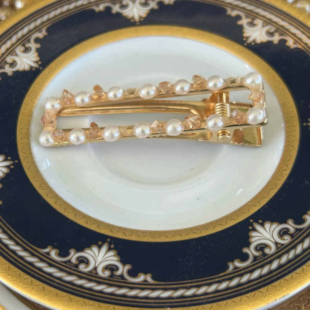 Vintage Gold Hair Clip with Pearls and Crystals